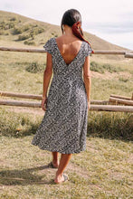 Load image into Gallery viewer, Daisy Dream Midi Dress