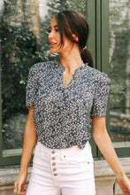 Load image into Gallery viewer, Floral Print Pintuck Detail Top
