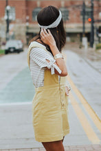 Load image into Gallery viewer, Stripes & Bows Tee