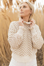 Load image into Gallery viewer, Vero Moda Chevron Cropped Sweater
