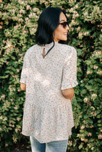 Load image into Gallery viewer, Floral Print Peplum Top
