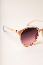 Load image into Gallery viewer, Marilyn Sunglasses in Pink
